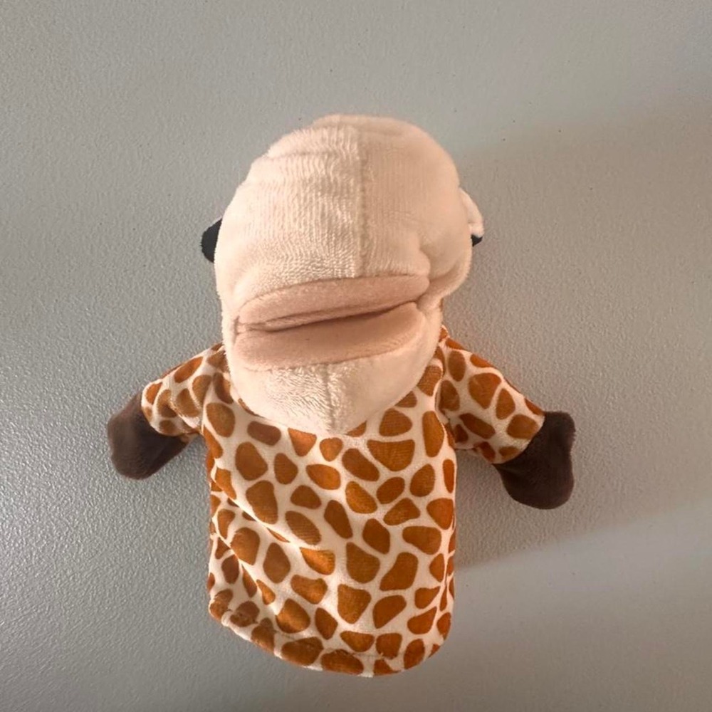 Giraffe hand puppet - Picture 2 of 5